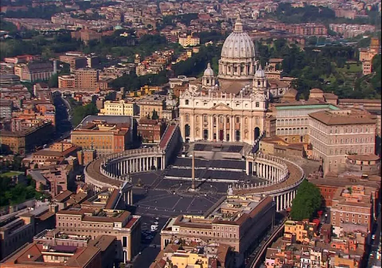 Saint Peter Luxury Top Floor Apartment Rome